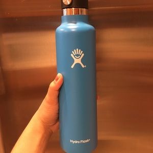 BLUE HYDROFLASK